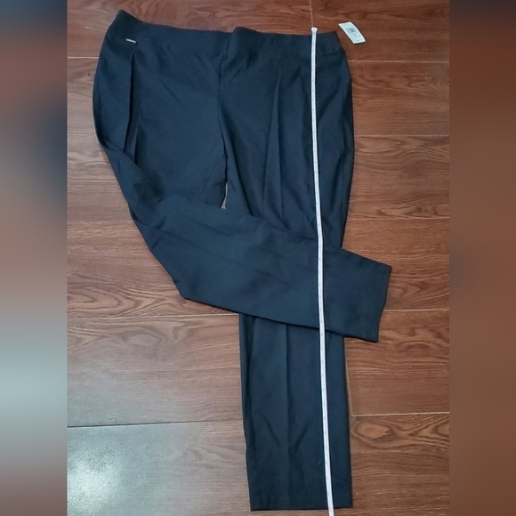 The Limited Pointe Pull On Stretch Pants - Picture 5 of 7